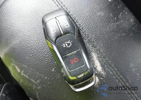 2016 Ford Shelby Gt350 z USA, uszkodzony, nr VIN 1FA6P8JZ2G5522245